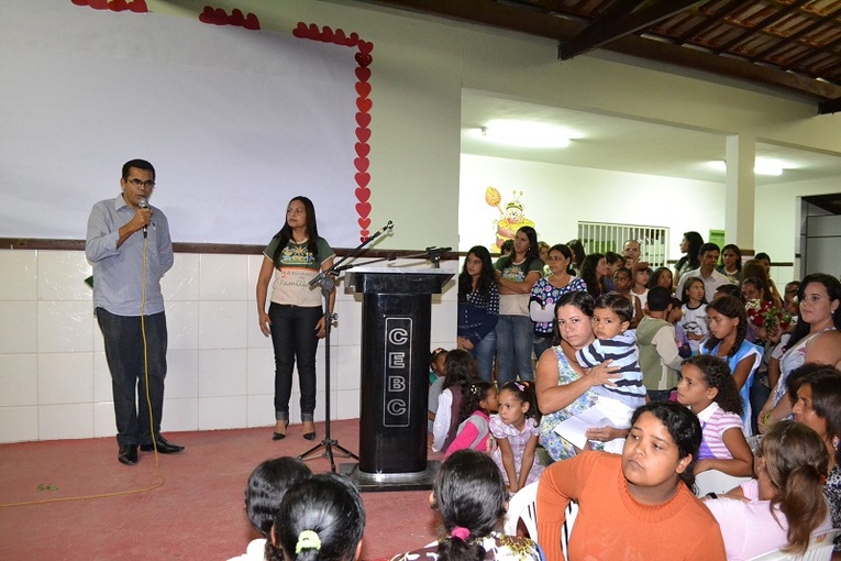 Professor Jorge Amorim representa o prefeito Oberdan no evento