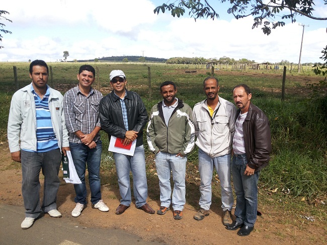 Representantes do CONDEMA e técnicos do DEMMA, vistoria LOTEAMENTO.