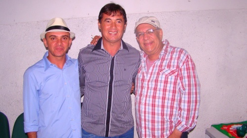 Saulo Laranjeira ao lado do prefeito Oberdan e do Coordenador de Cultura Euzébio Oliveira