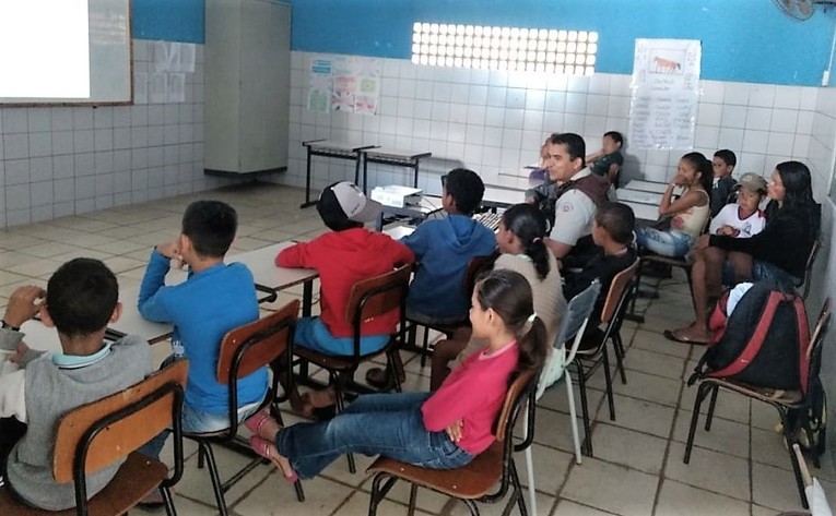 Projeto insere o xadrez na grade curricular de escolas municipais